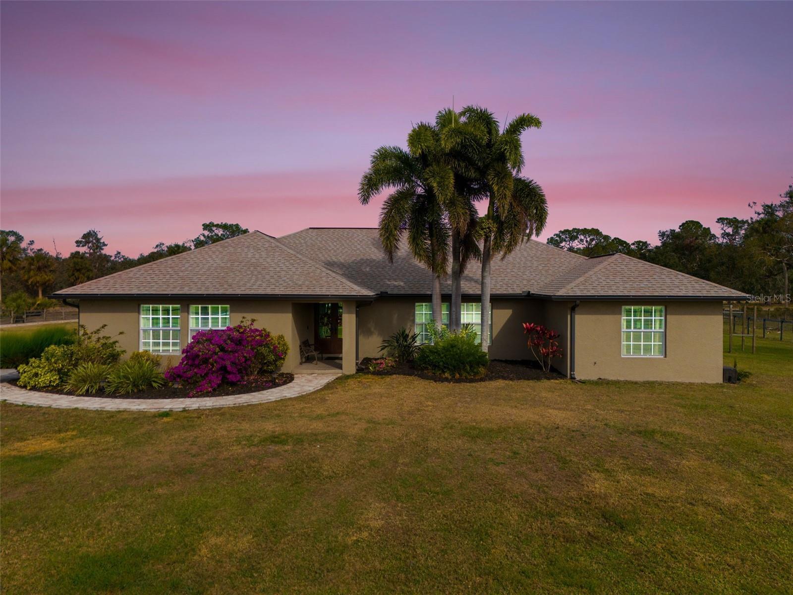 Property Photo: 15409 Waterline Road FL 34212