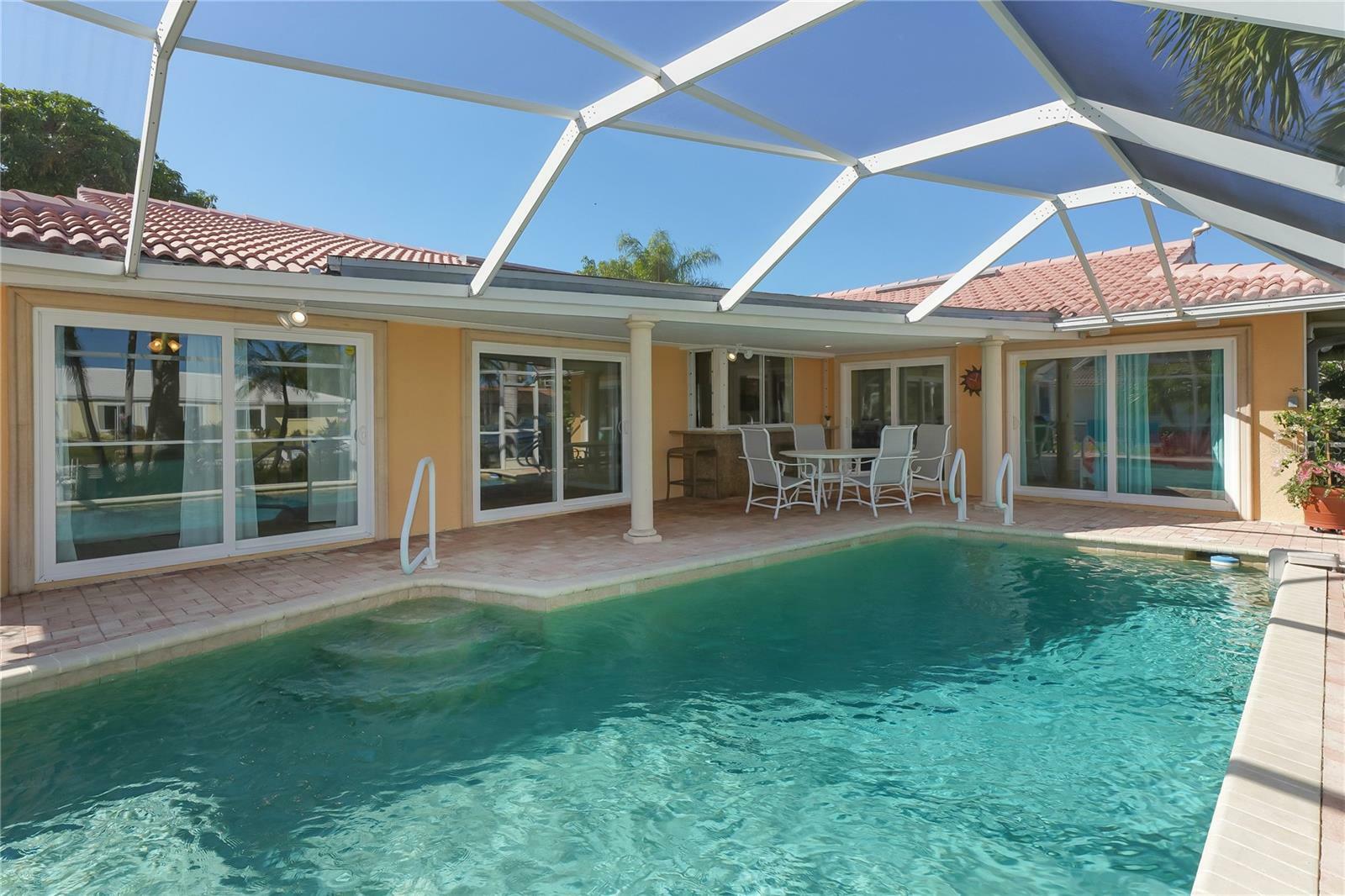 Property Photo: 521 Wedge Lane FL 34228