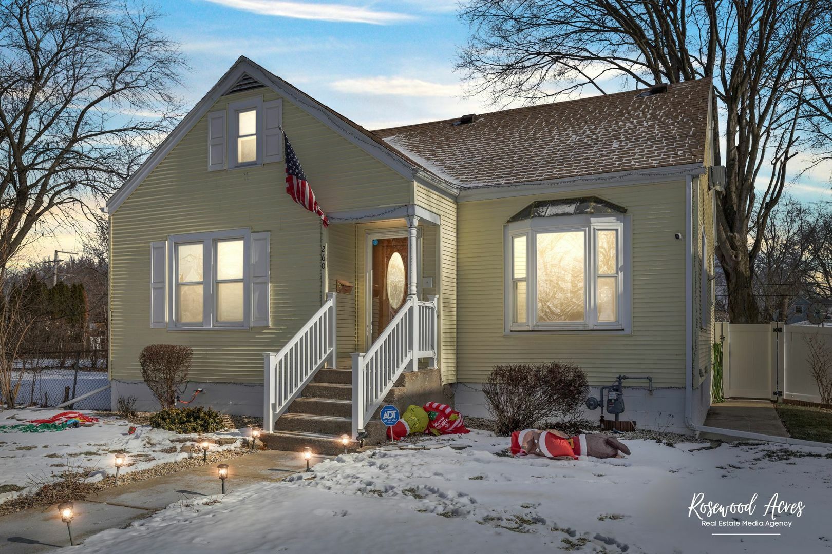 Property Photo:  260 N Cleveland Avenue  IL 60915 