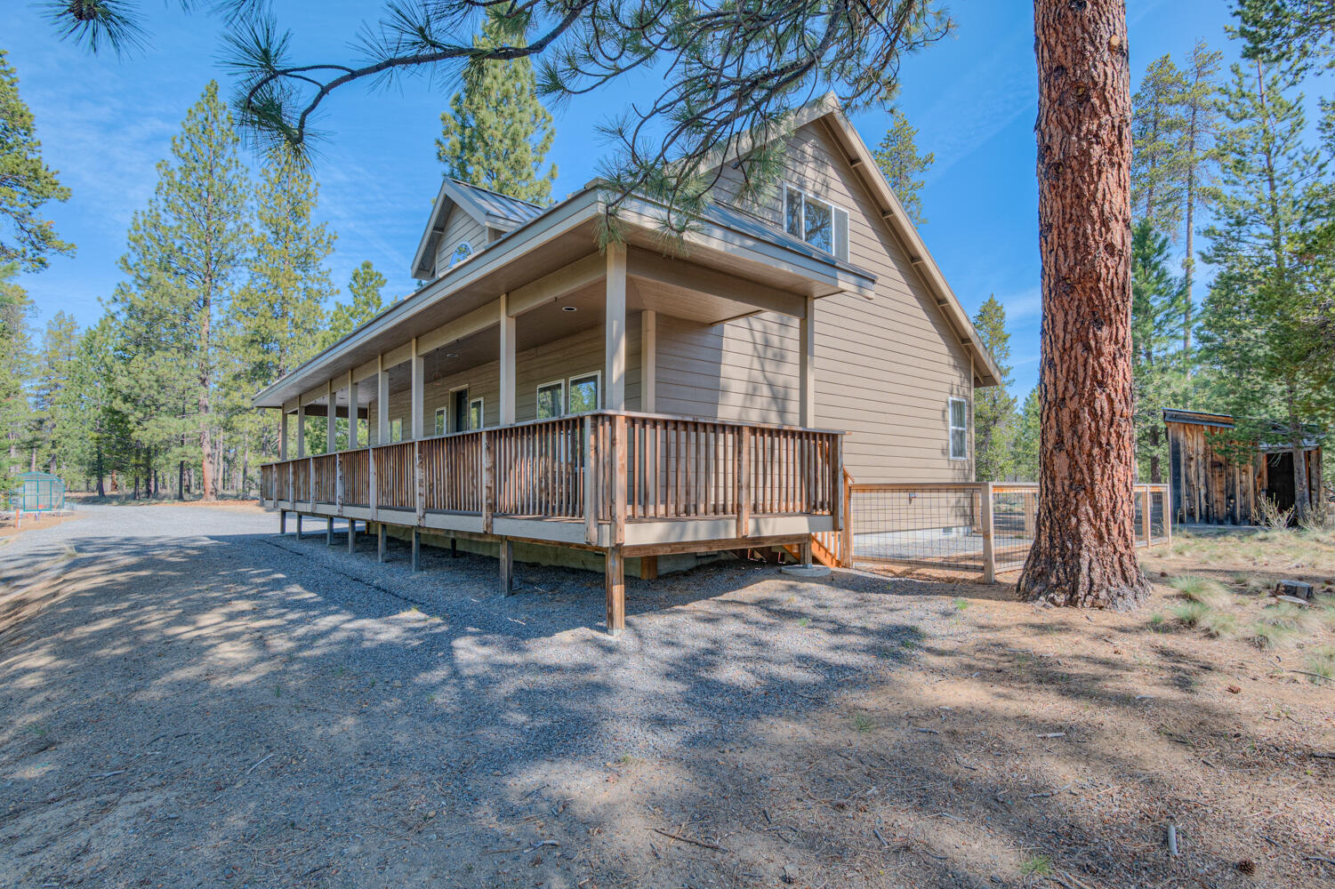 Property Photo: 15174 Yellow Pine Loop SE OR 97707