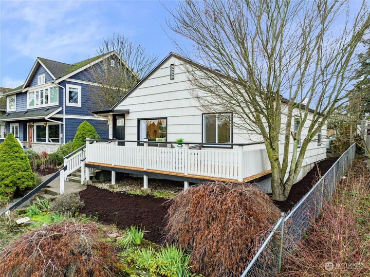 Property Photo:  5037  41st Ave  SW  WA 98136 