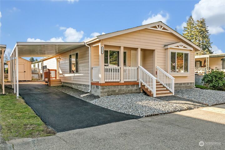 Property Photo:  1111  Archwood Drive SW 327  WA 98502 