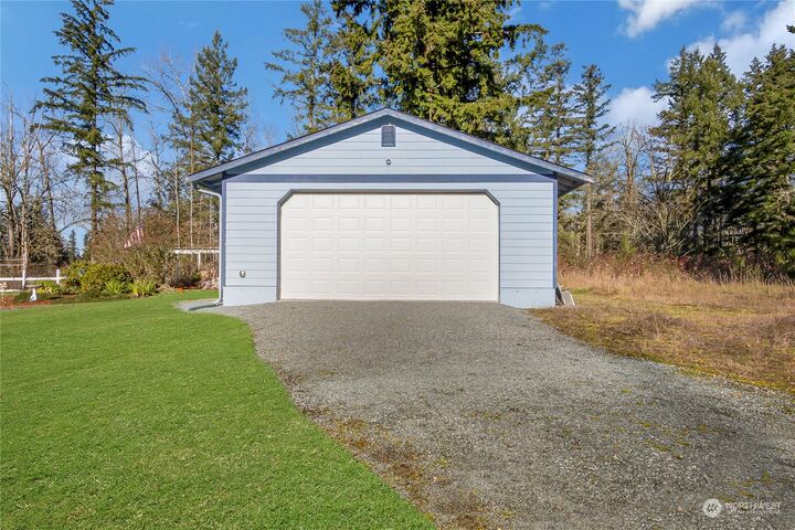 Property Photo:  11307  Woodbrook Road E  WA 98338 