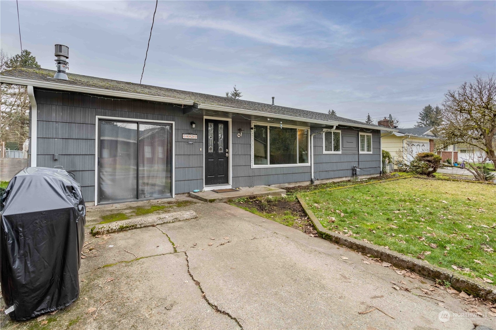 Property Photo:  1021 W 4th Street  WA 98531 