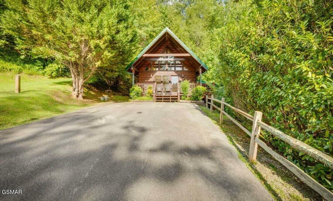 Property Photo: 808 High Mountain Way TN 37738