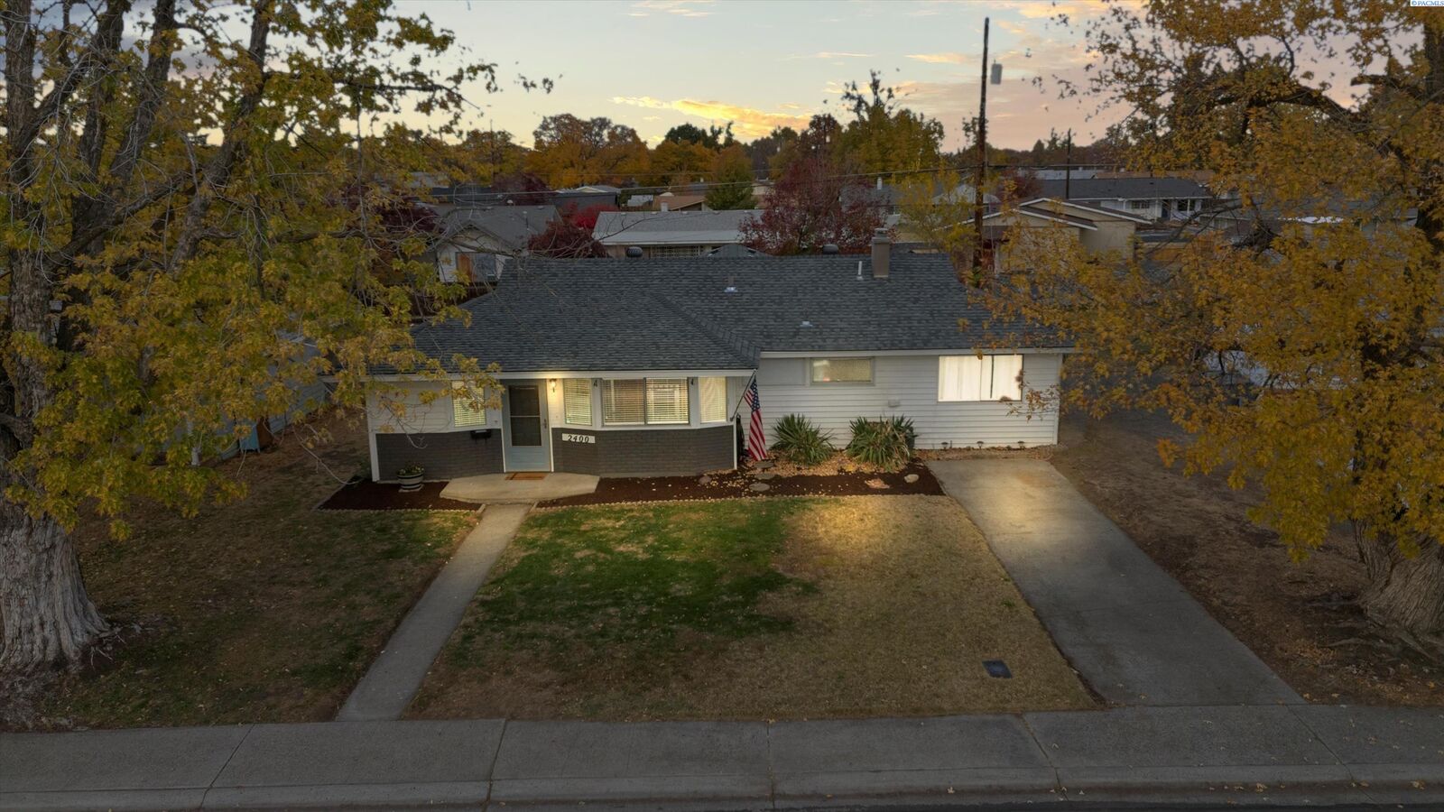 Property Photo: 2400 Concord St WA 99352