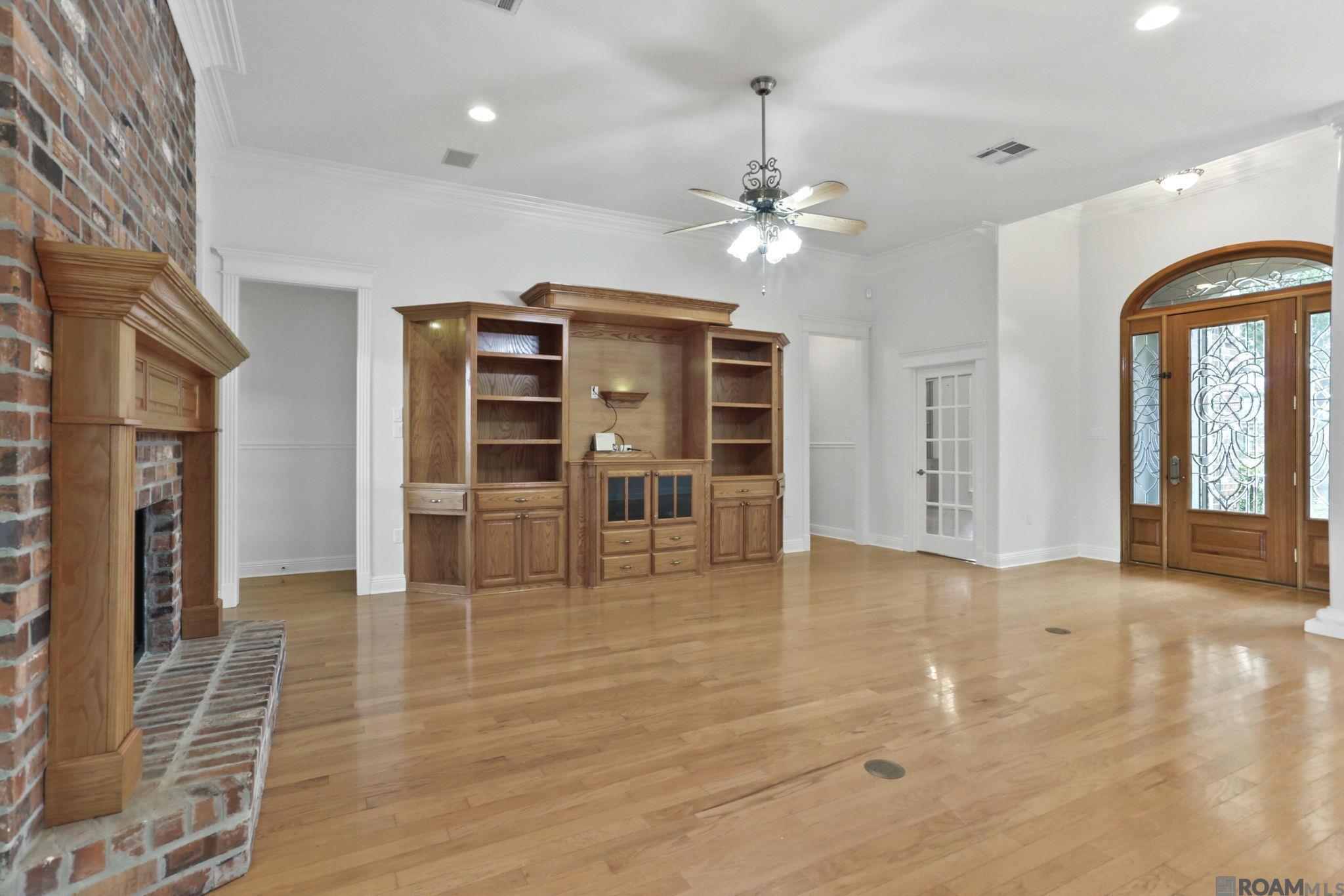 Property Photo: 37237 Lakeshore Ave LA 70769