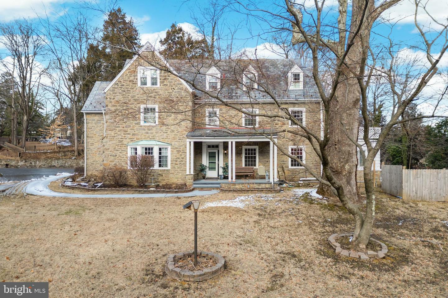 Property Photo:  8001 Jenkintown Road  PA 19012 