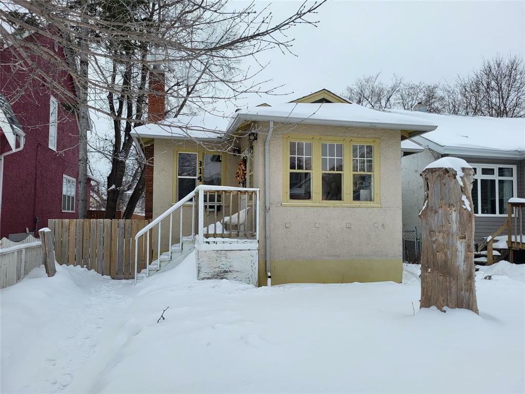 Property Photo:  314 Machray Avenue  MB R2W 1A4 