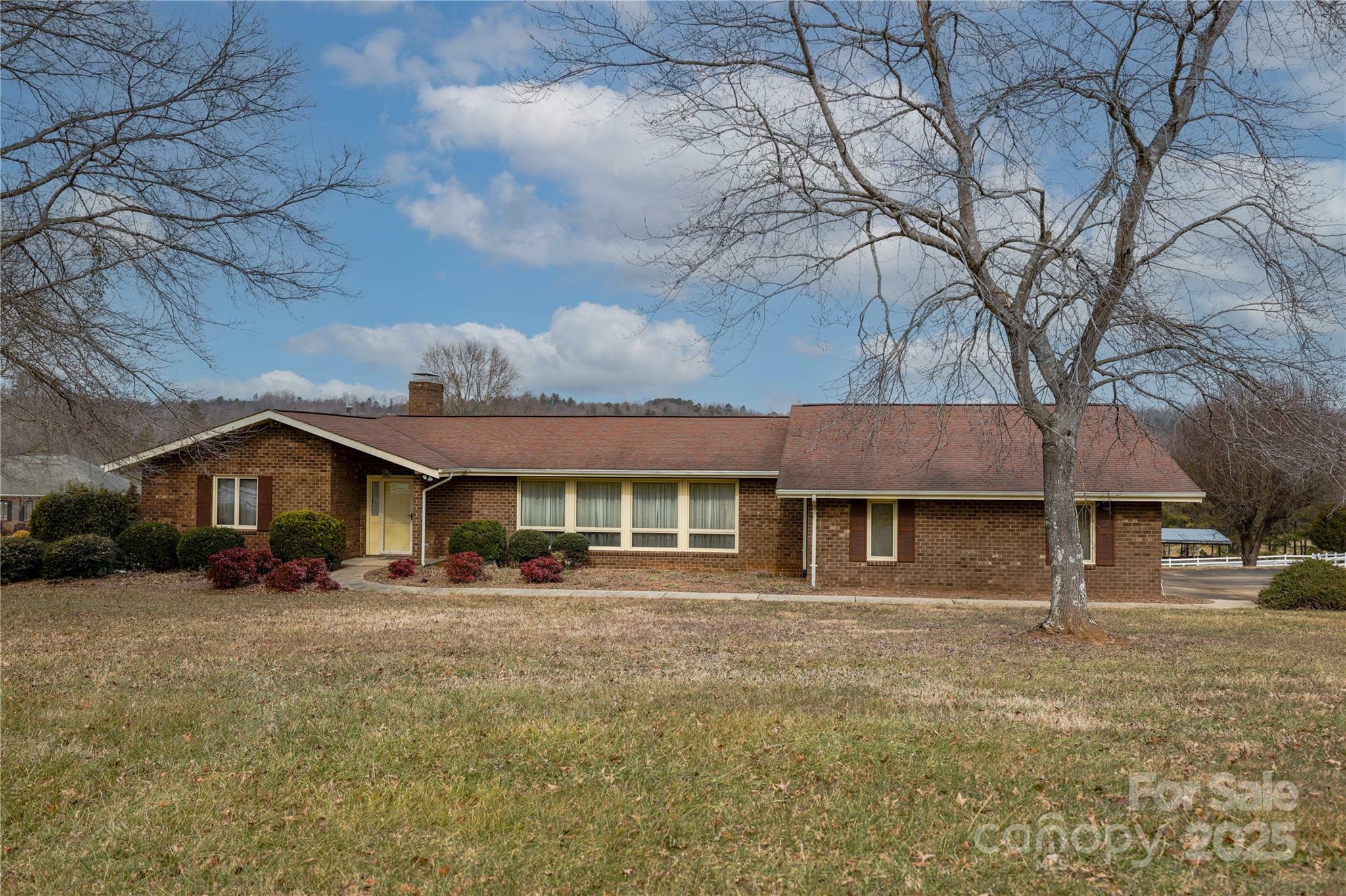 Property Photo:  2448 Moss Farm Road  NC 28602 