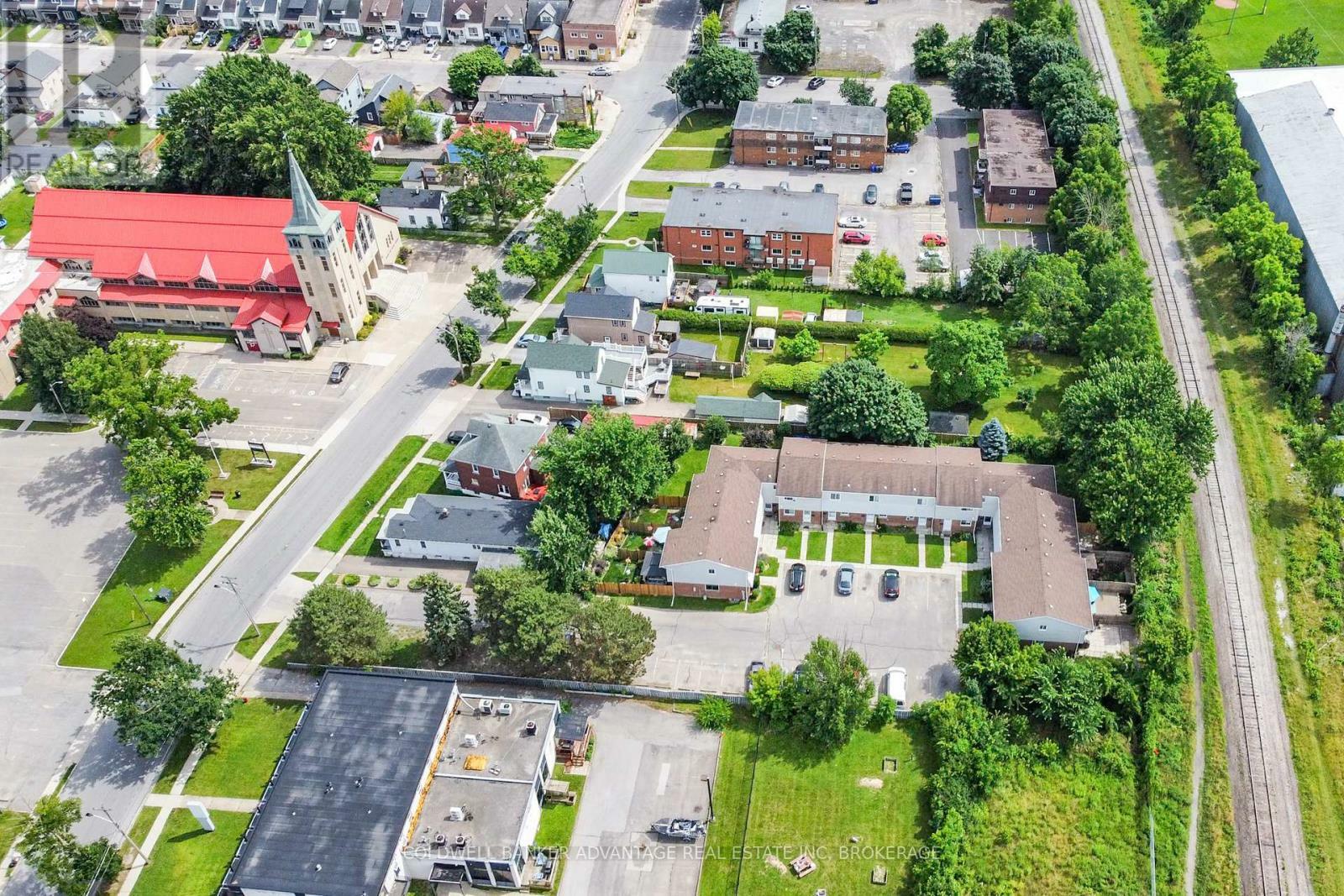 Photo de la propriété: 63 Empire Street 6 ON L3B 2L3