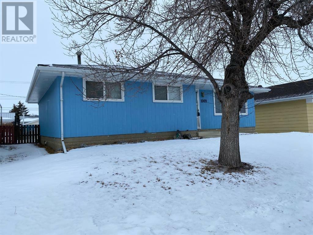 Photo de la propriété: 1009 2 Street SE AB T0J 0Y6