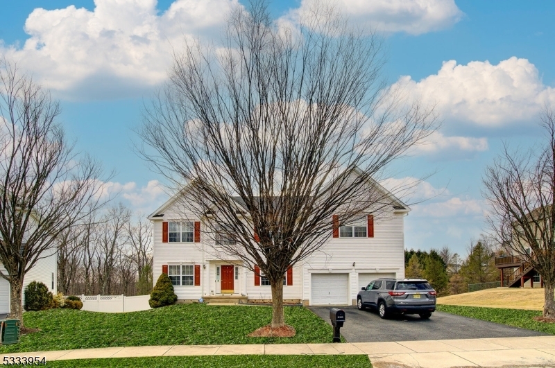 Property Photo:  882 Walnut Pl  NJ 07849 