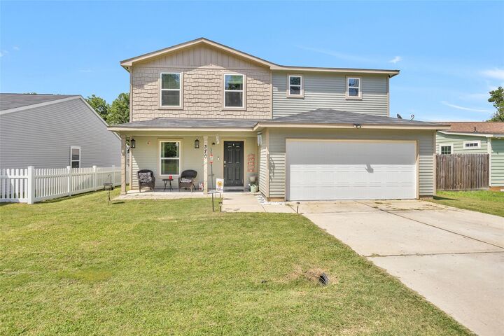 Property Photo:  370 Goldenrod  TX 77351 