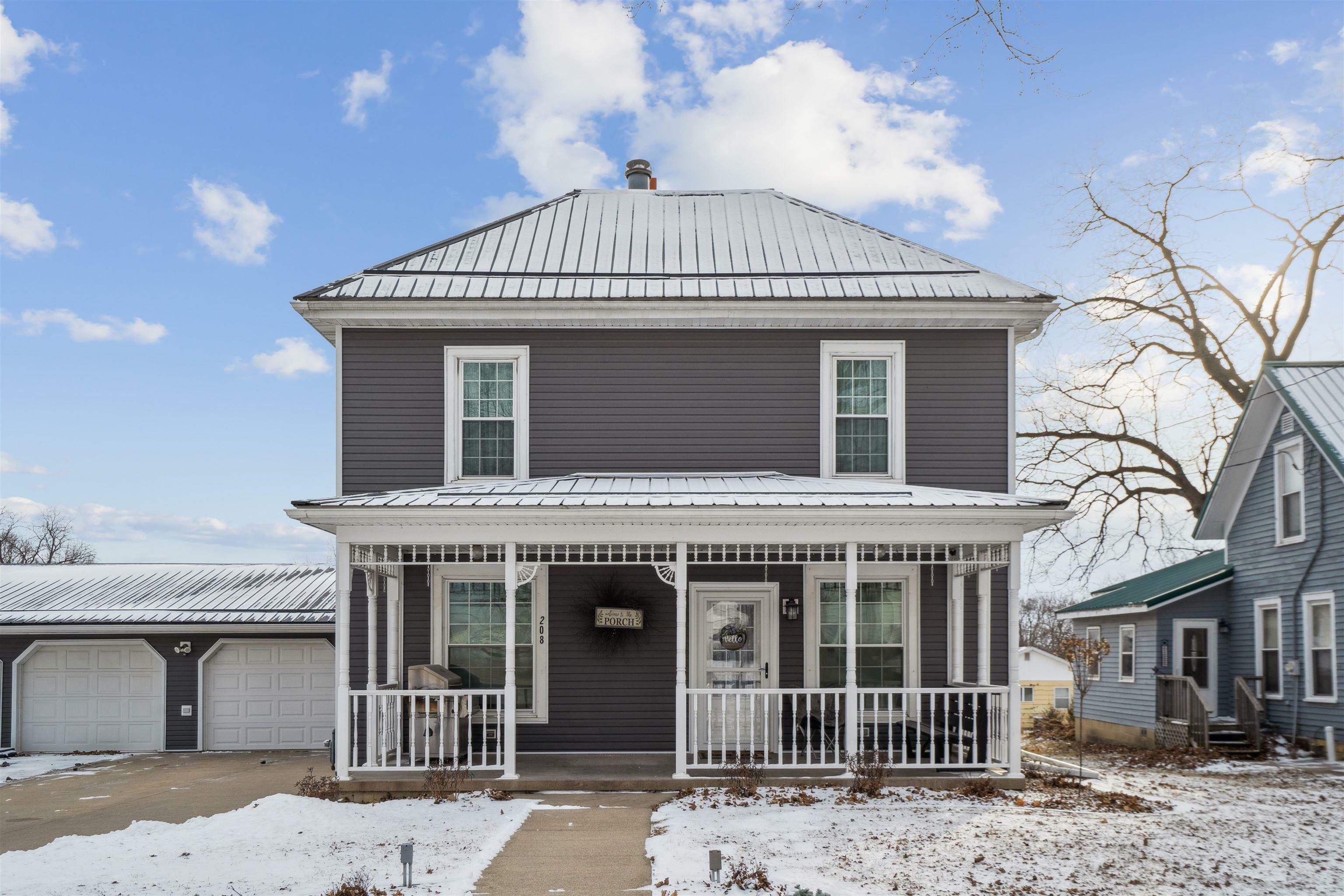 Property Photo:  208 W Spring Street  IA 52076 