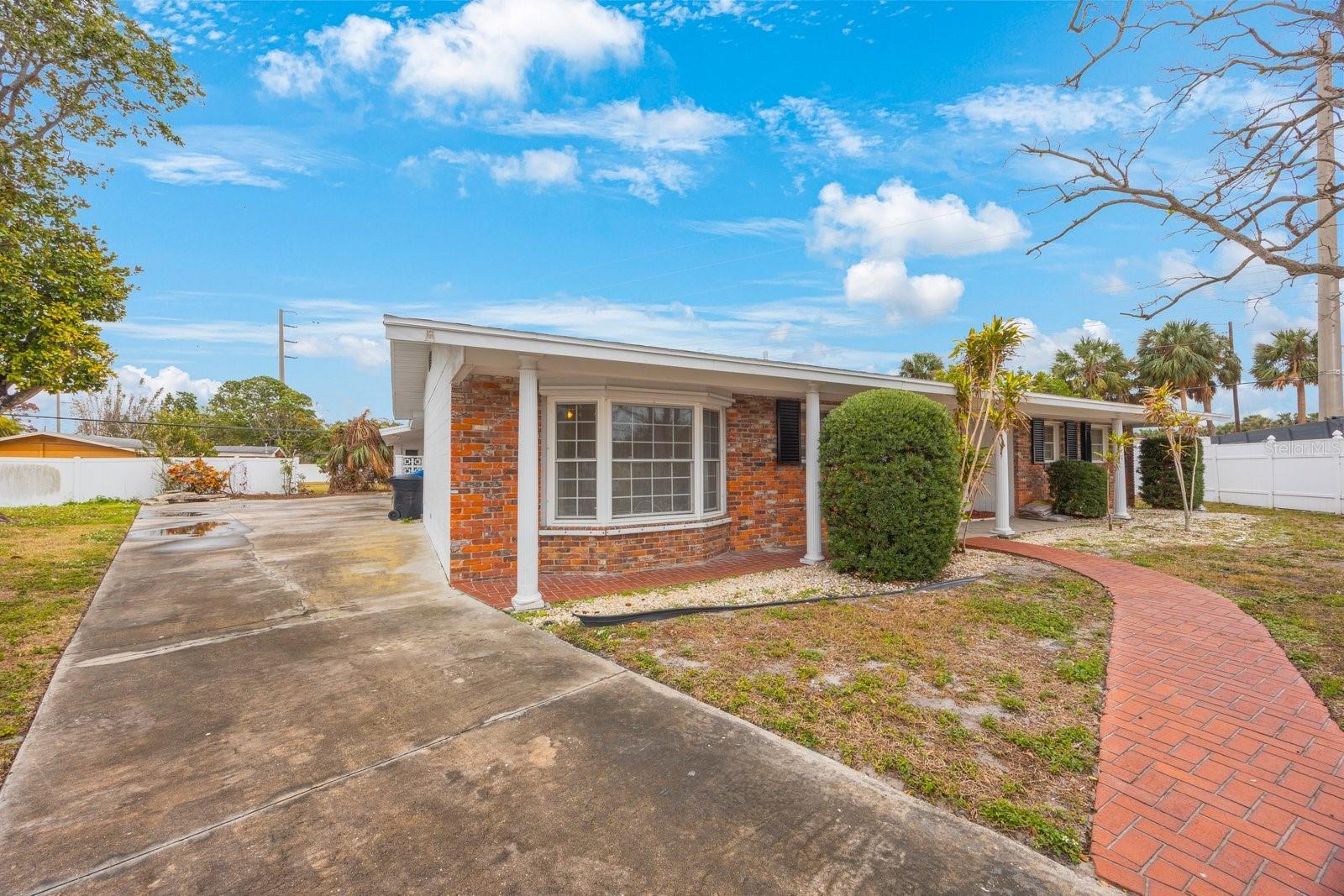 Property Photo:  5290 38th Way S  FL 33711 