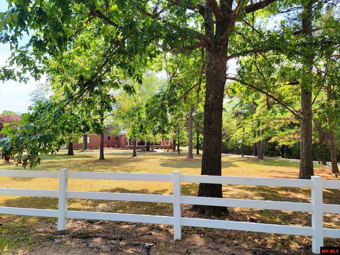 Property Photo: 180 Oak Tree Terrace AR 72653