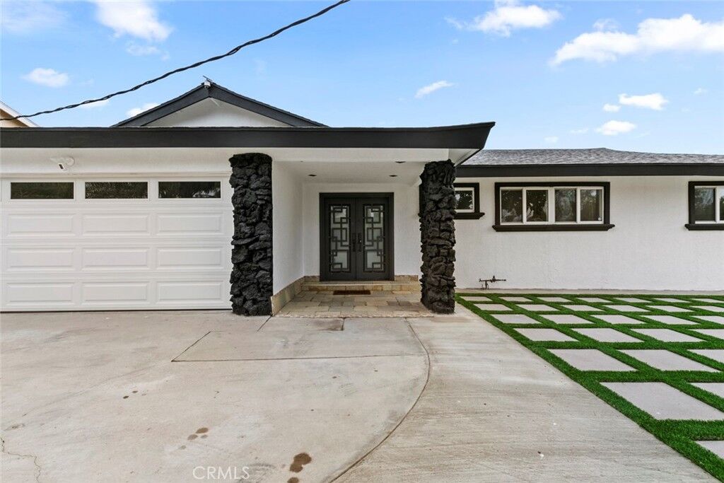 Property Photo: 7918 Allott Avenue CA 91402