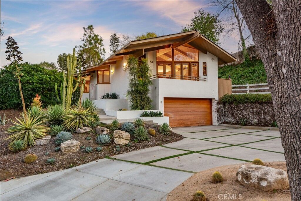 Property Photo: 6 Encanto Drive CA 90274