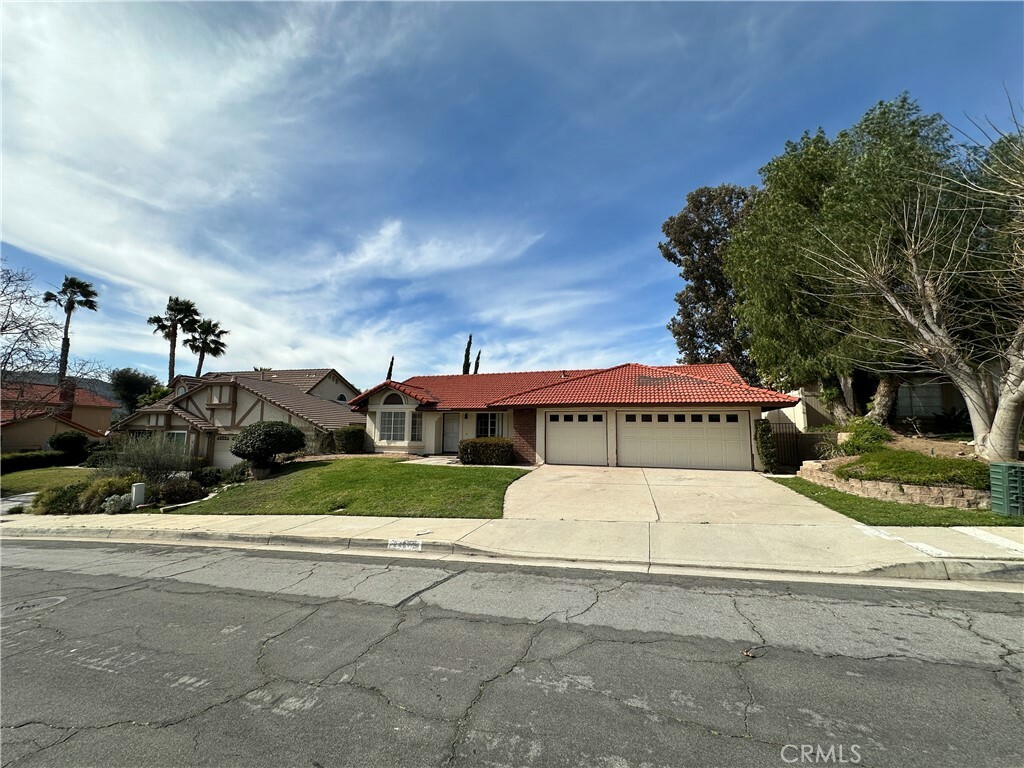 Property Photo:  24372 Rimview Road  CA 92557 