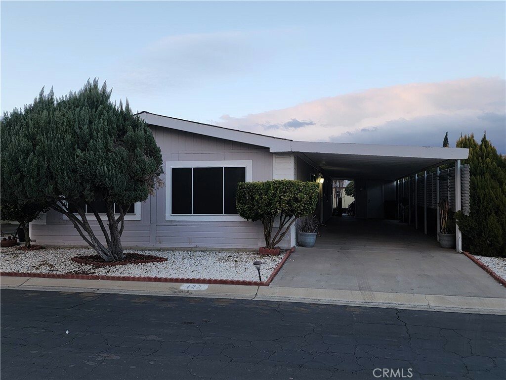 Property Photo:  1250 N Kirby Street 127  CA 92545 