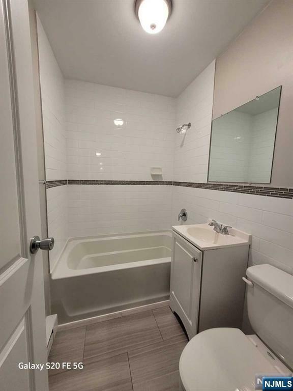 Property Photo:  75 1st Street 12  NJ 07601 