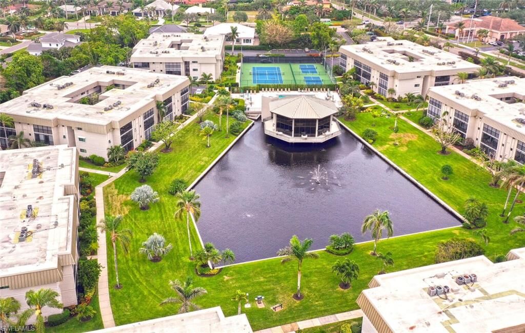 Property Photo: 788 Park Shore Dr G17 FL 34103