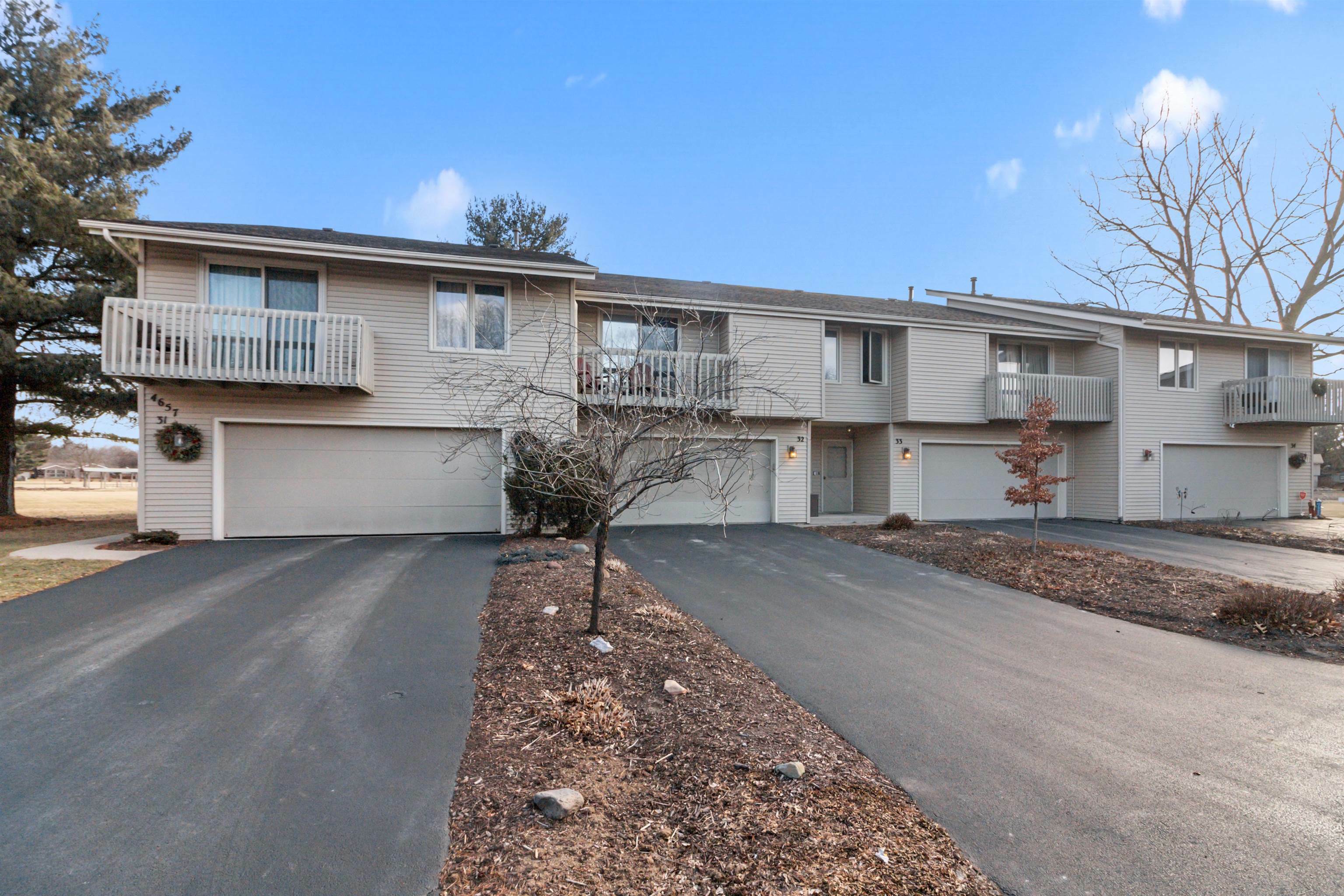 4657 High Point #32 Drive  Rockford IL 61114 photo