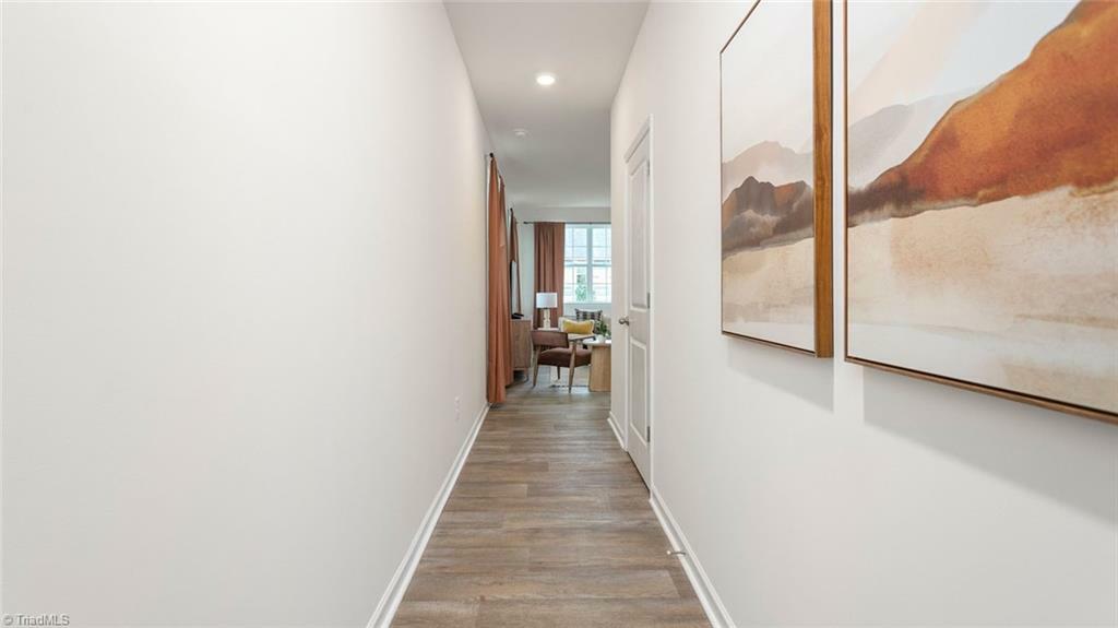Property Photo: 1409 Maltese Lane NC 27405