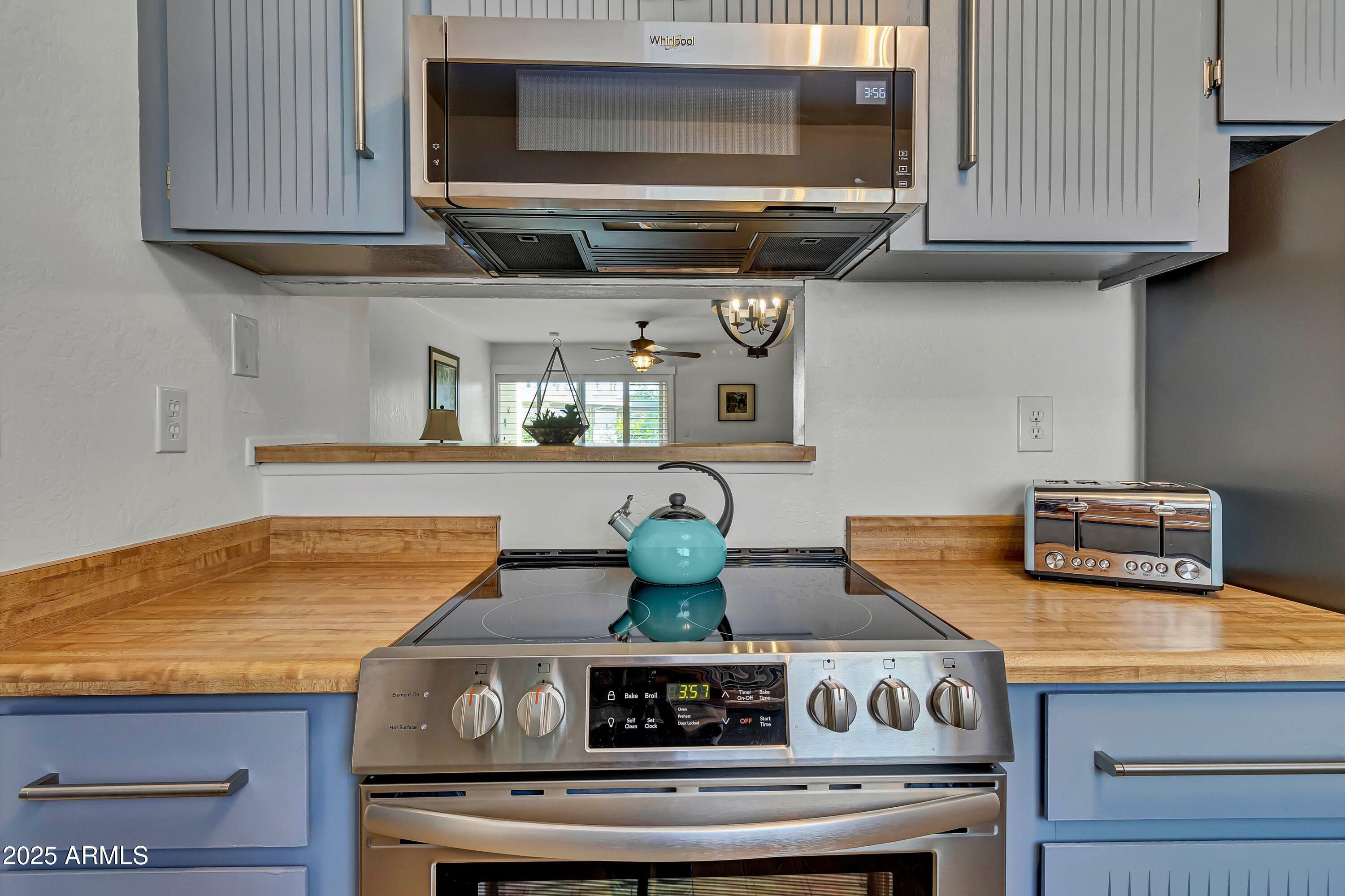 Property Photo: 4600 N 68th Street 319 AZ 85251