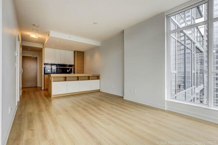 Property Photo: 4688 Kingsway 3302 BC V5H 0E9