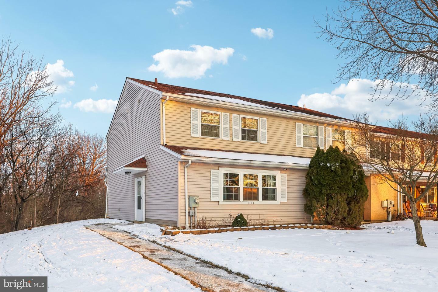 Property Photo:  318 Carlyn Court  PA 19335 