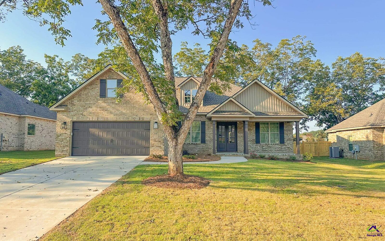 Property Photo:  202 Obsidian Drive  GA 31069 