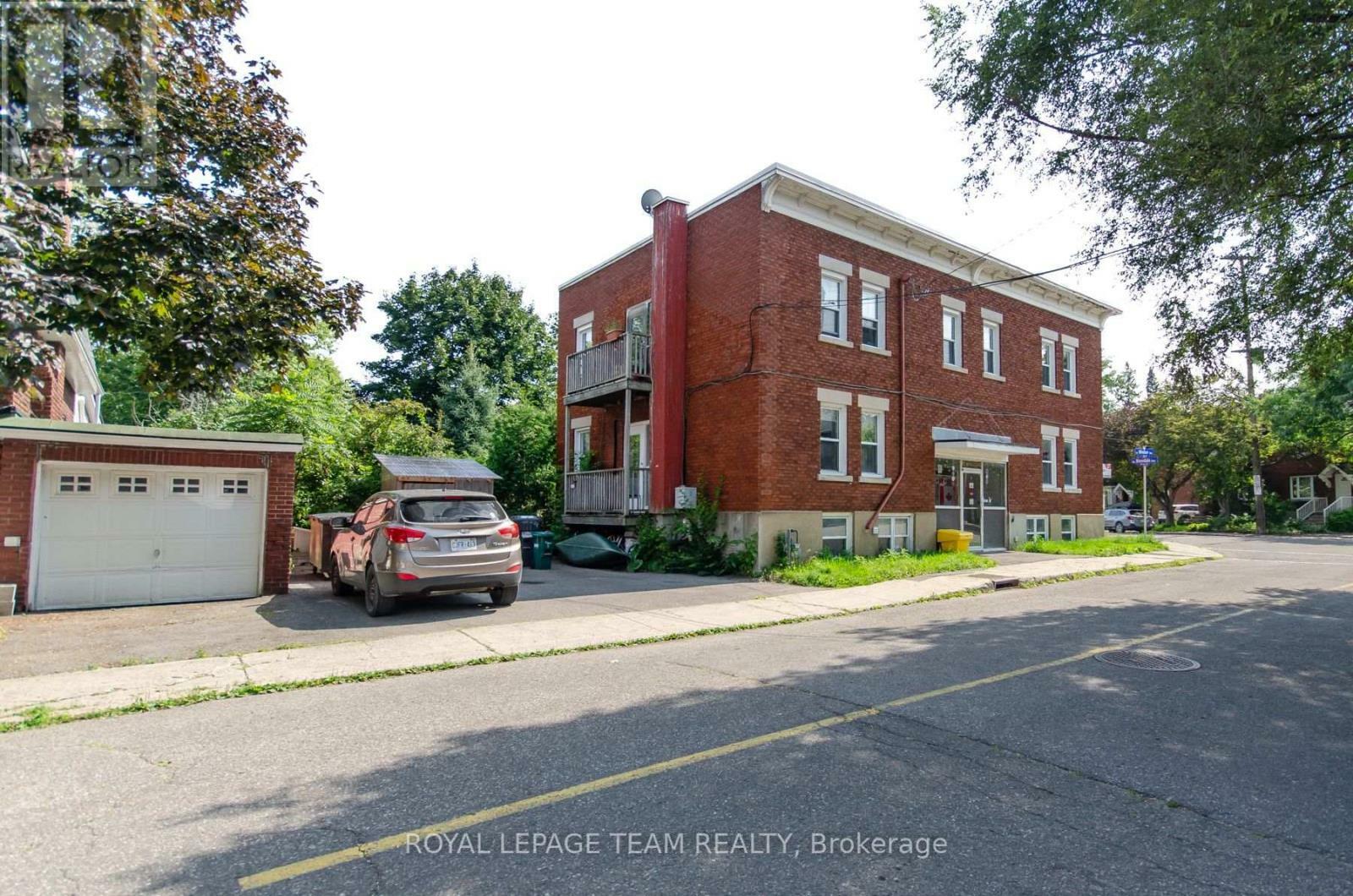 Property Photo:  30 Windsor Avenue  ON K1S 0W4 