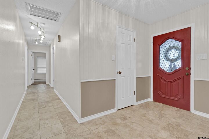 Property Photo: 520 Dogwood Ln TX 75771