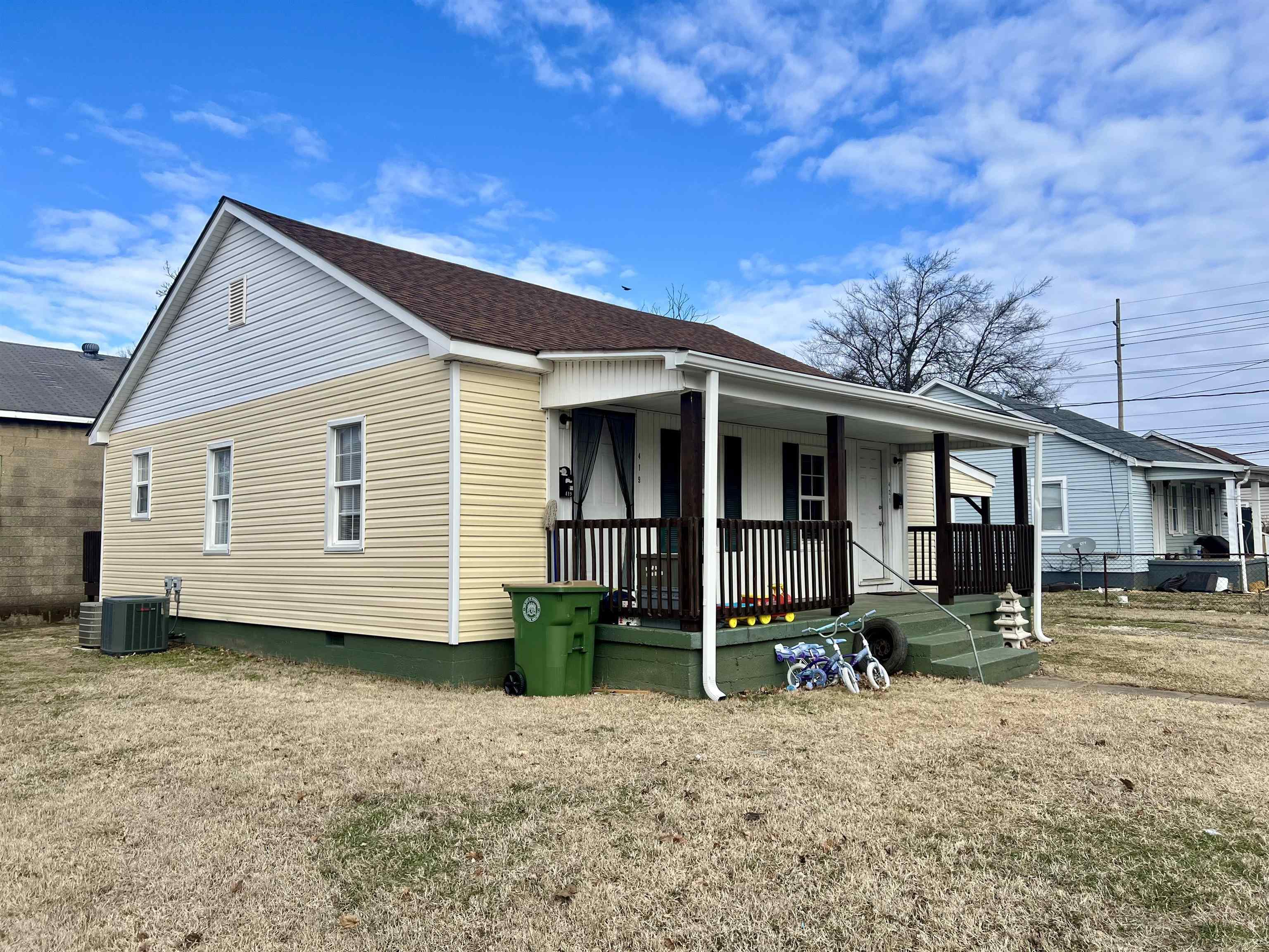 Property Photo:  419-421 N Adams St.  KY 42420 