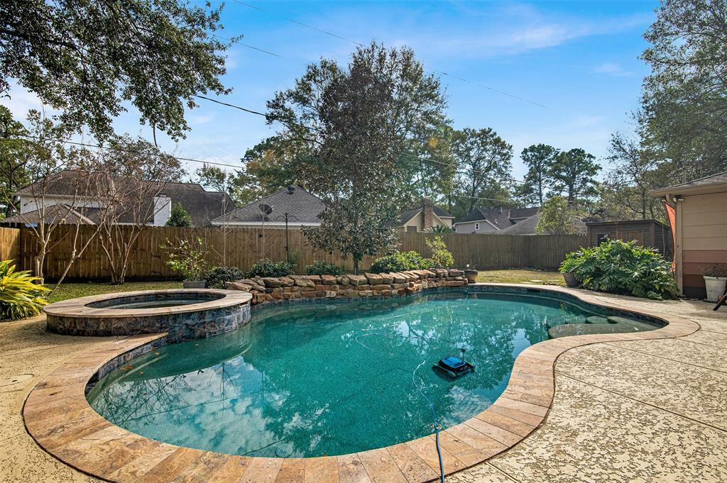 Property Photo:  9403 Taidswood Drive  TX 77379 