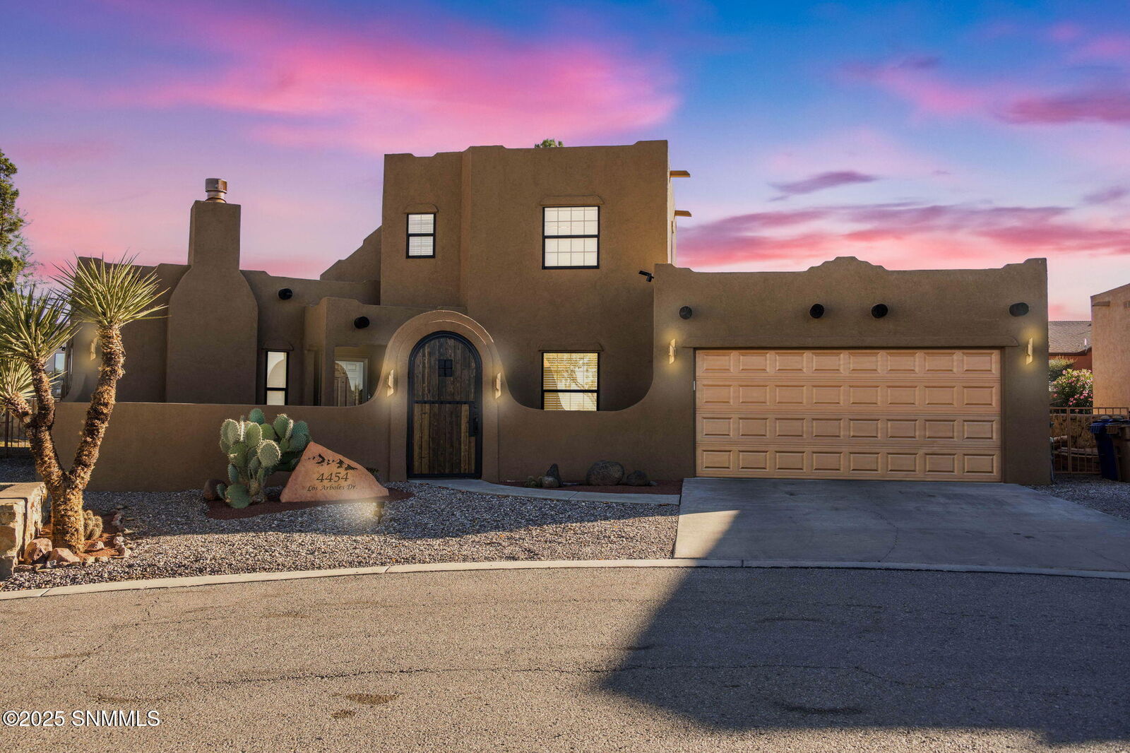 Property Photo:  4454 Los Arboles Drive  NM 88011 