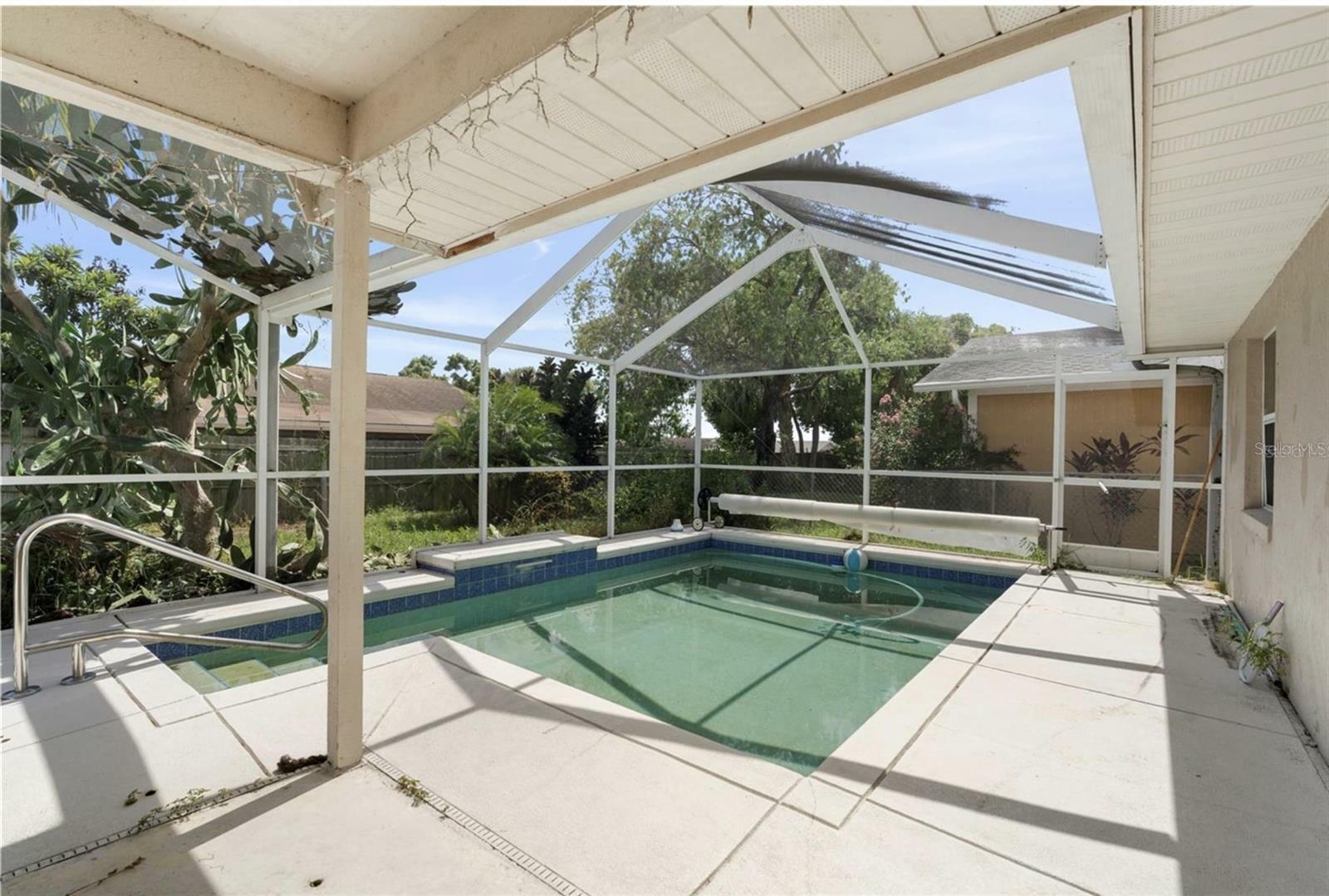 Property Photo:  1423 Grand Cayman Circle  FL 33884 