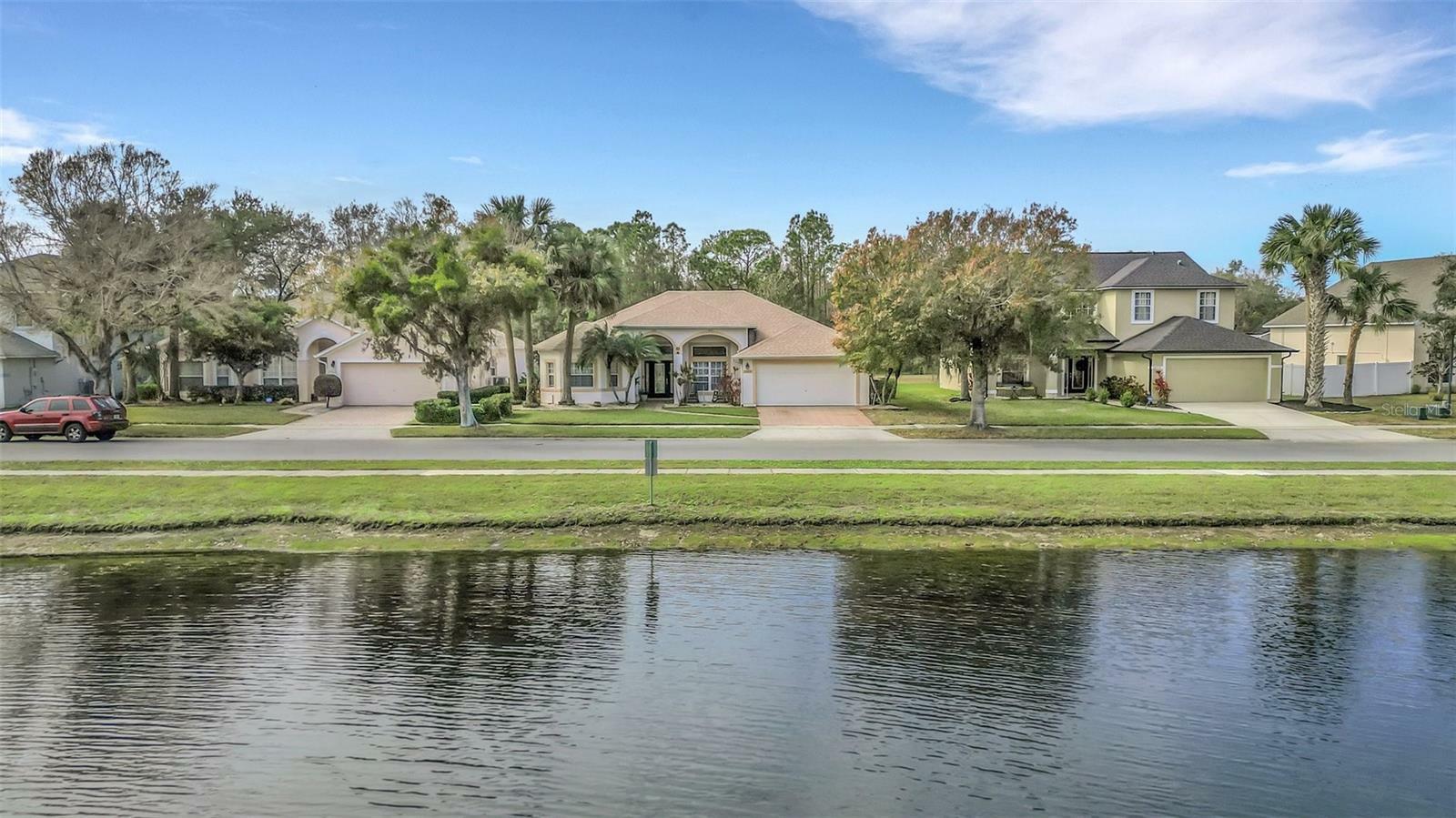 Property Photo:  2404 Huron Circle  FL 34746 