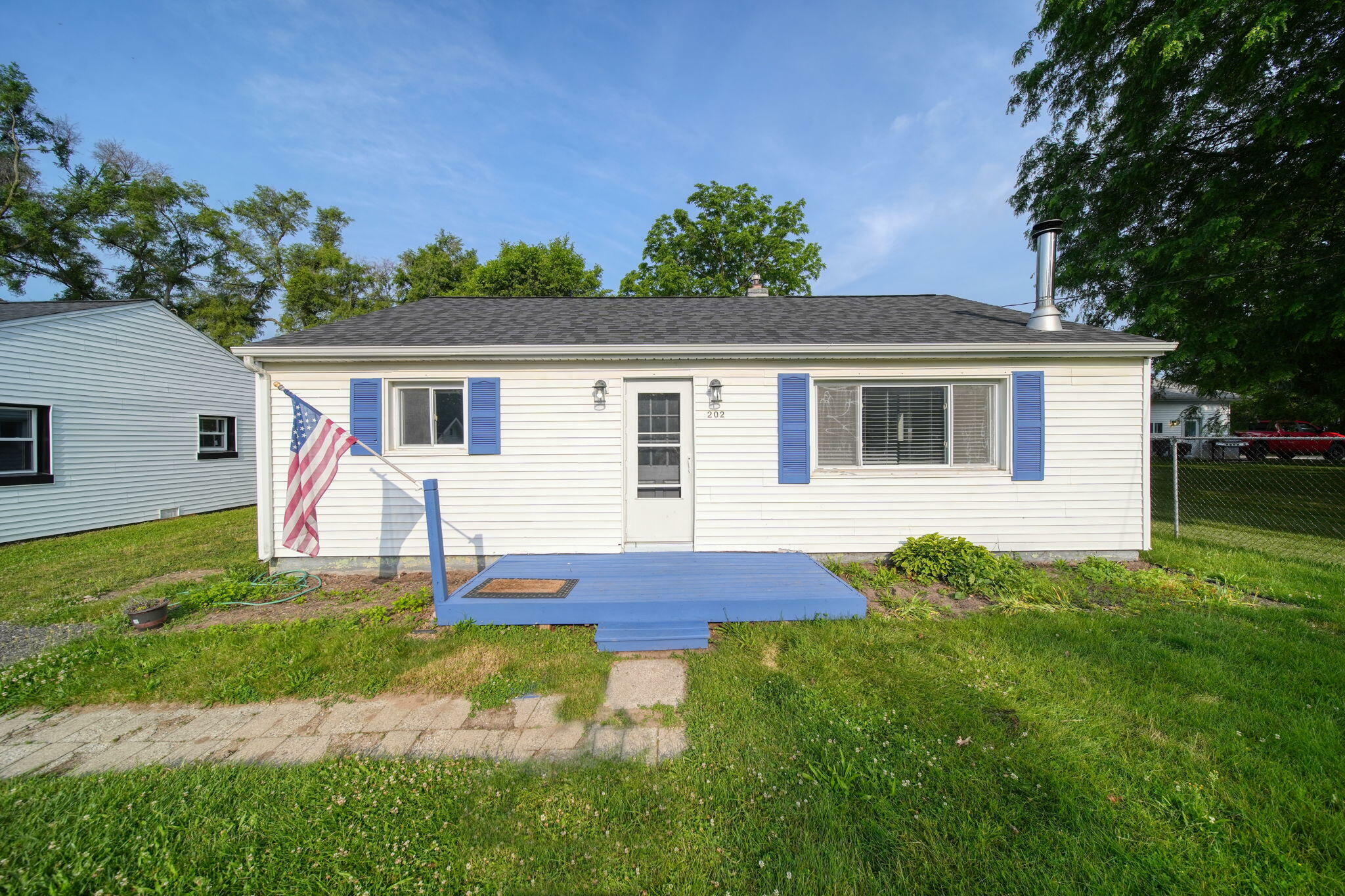Property Photo: 202 Fifth Street MI 49203