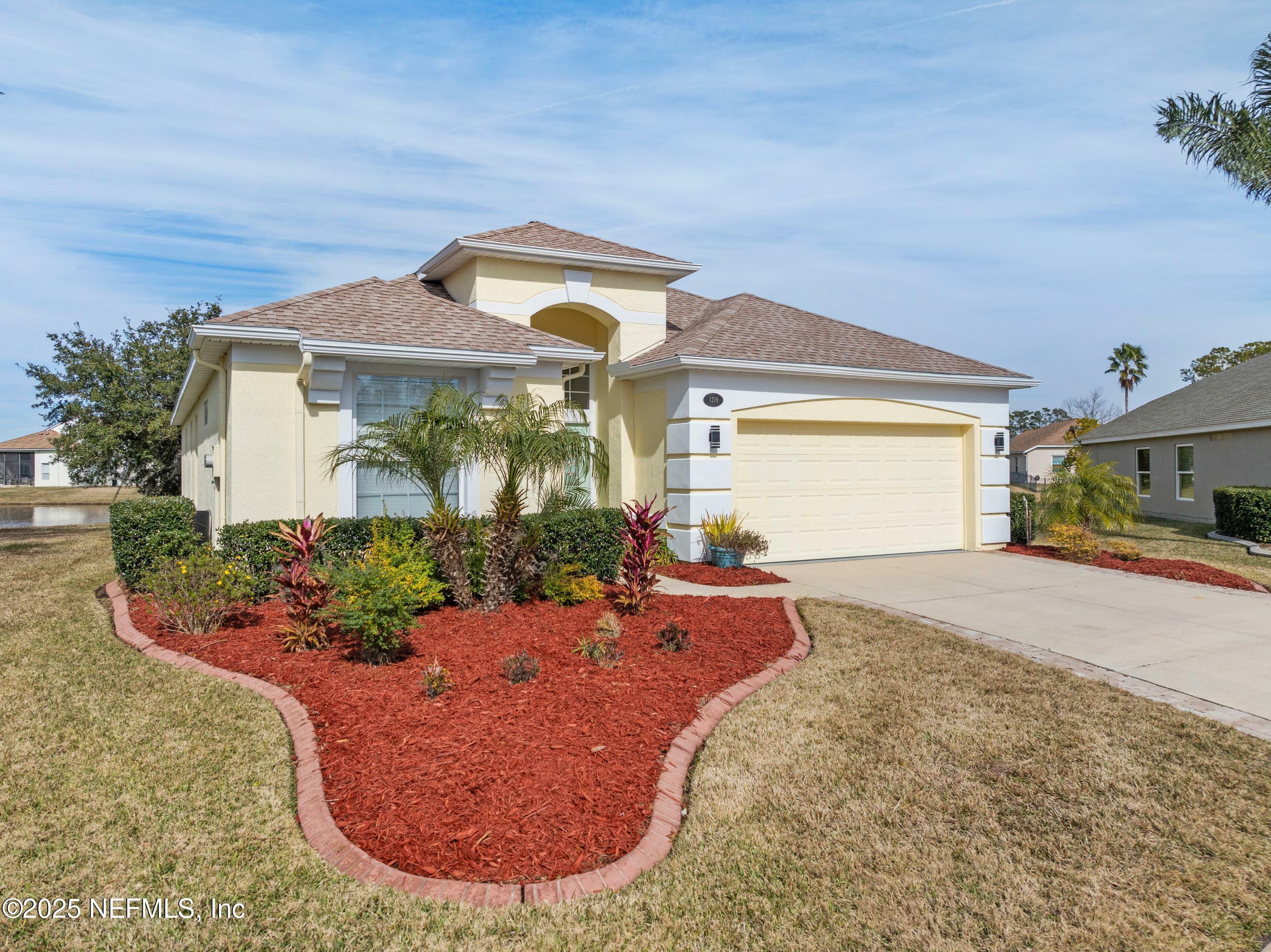 Property Photo:  1219 Fairway Village Drive  FL 32003 