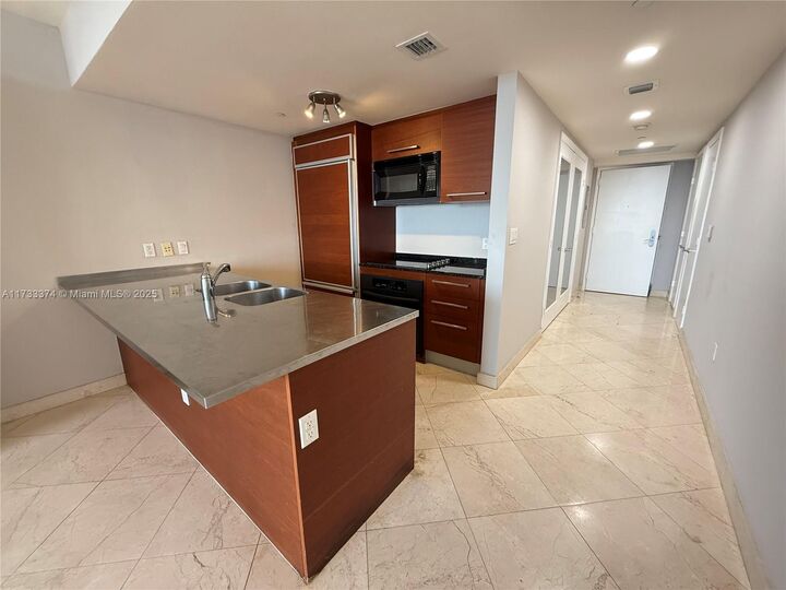 Property Photo: 1850 S Ocean Dr 4009 FL 33009