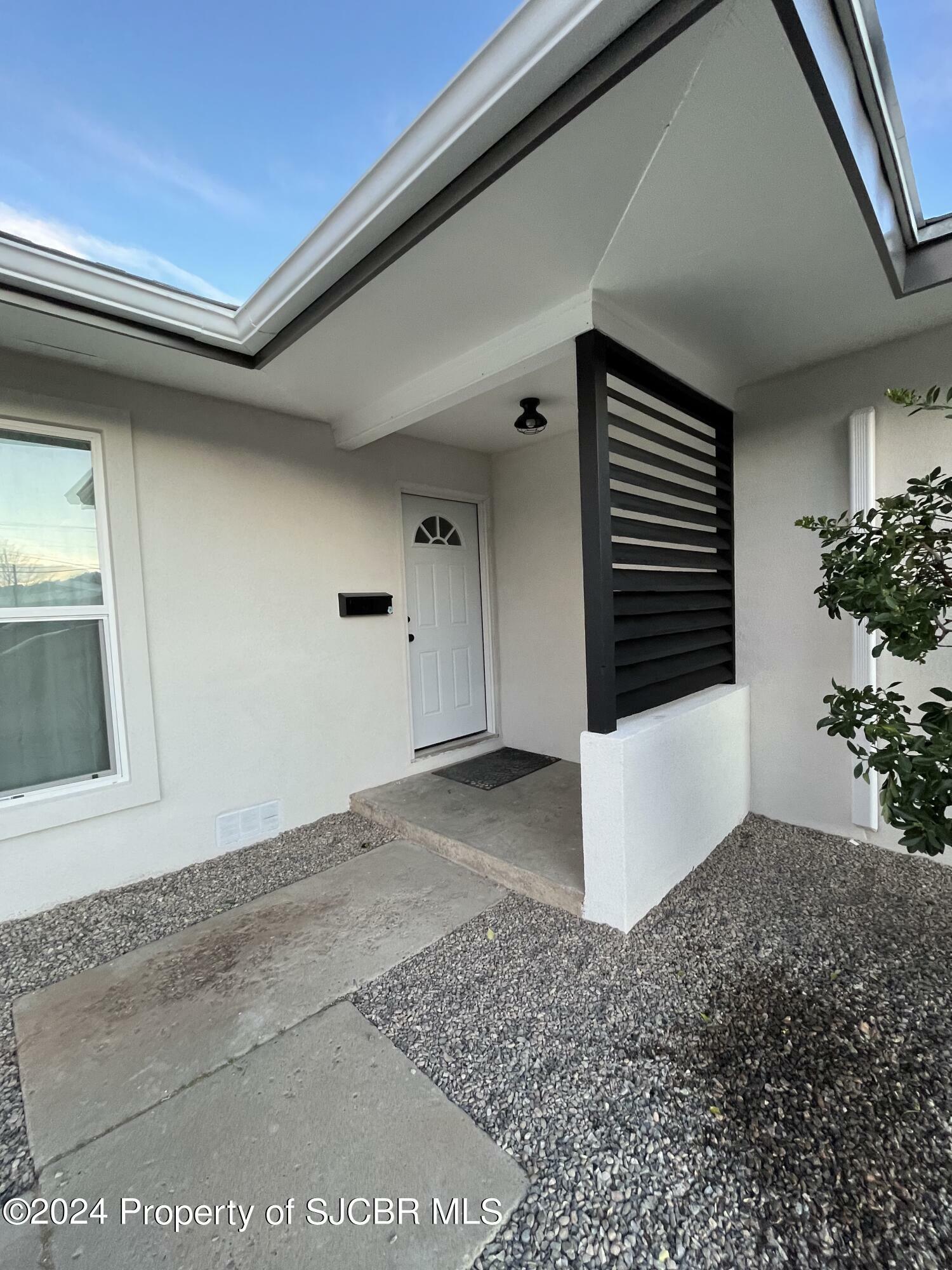 Property Photo: 3308 N Dustin Avenue NM 87401