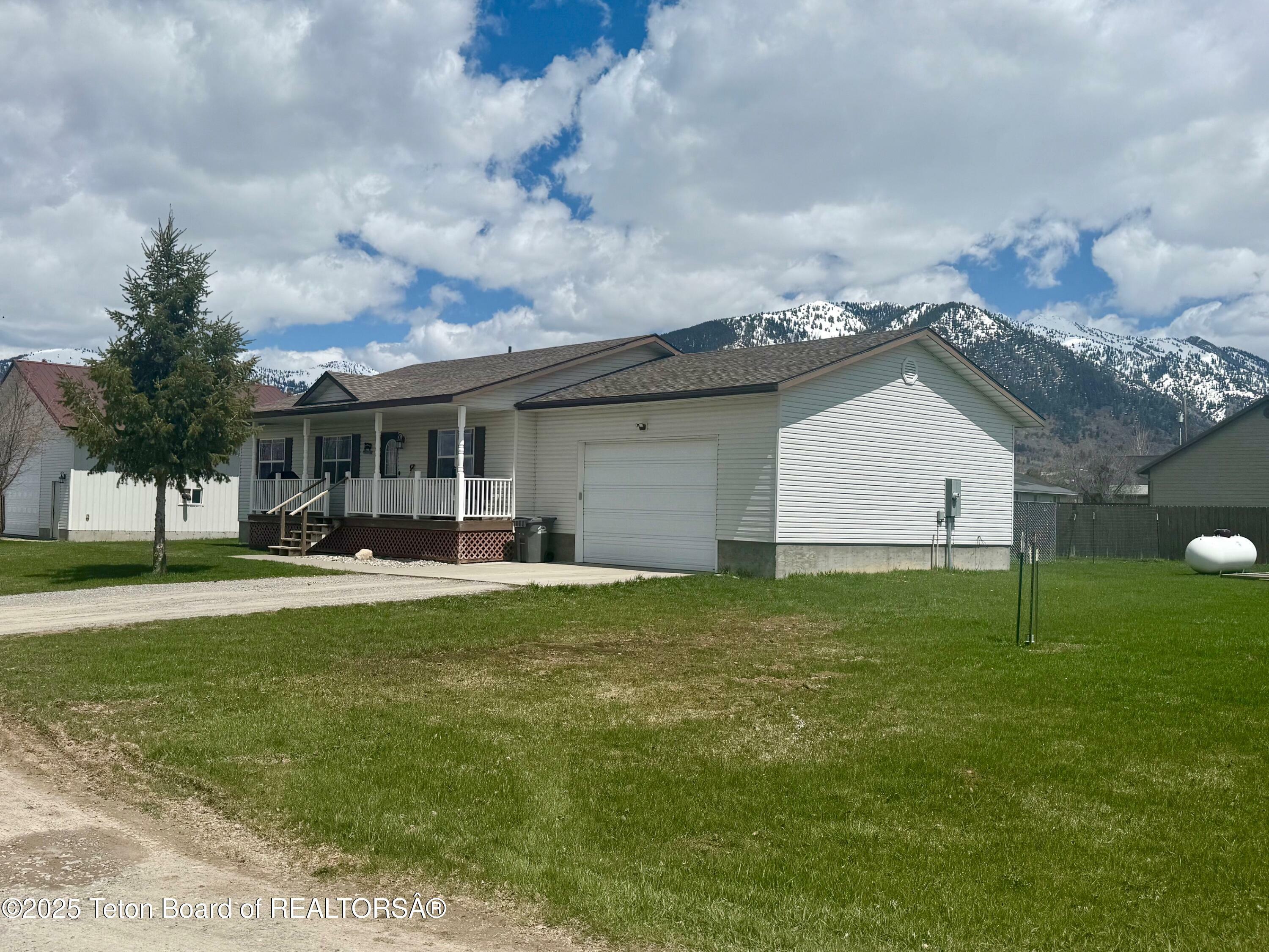 Property Photo: 10 50 West St WY 83112