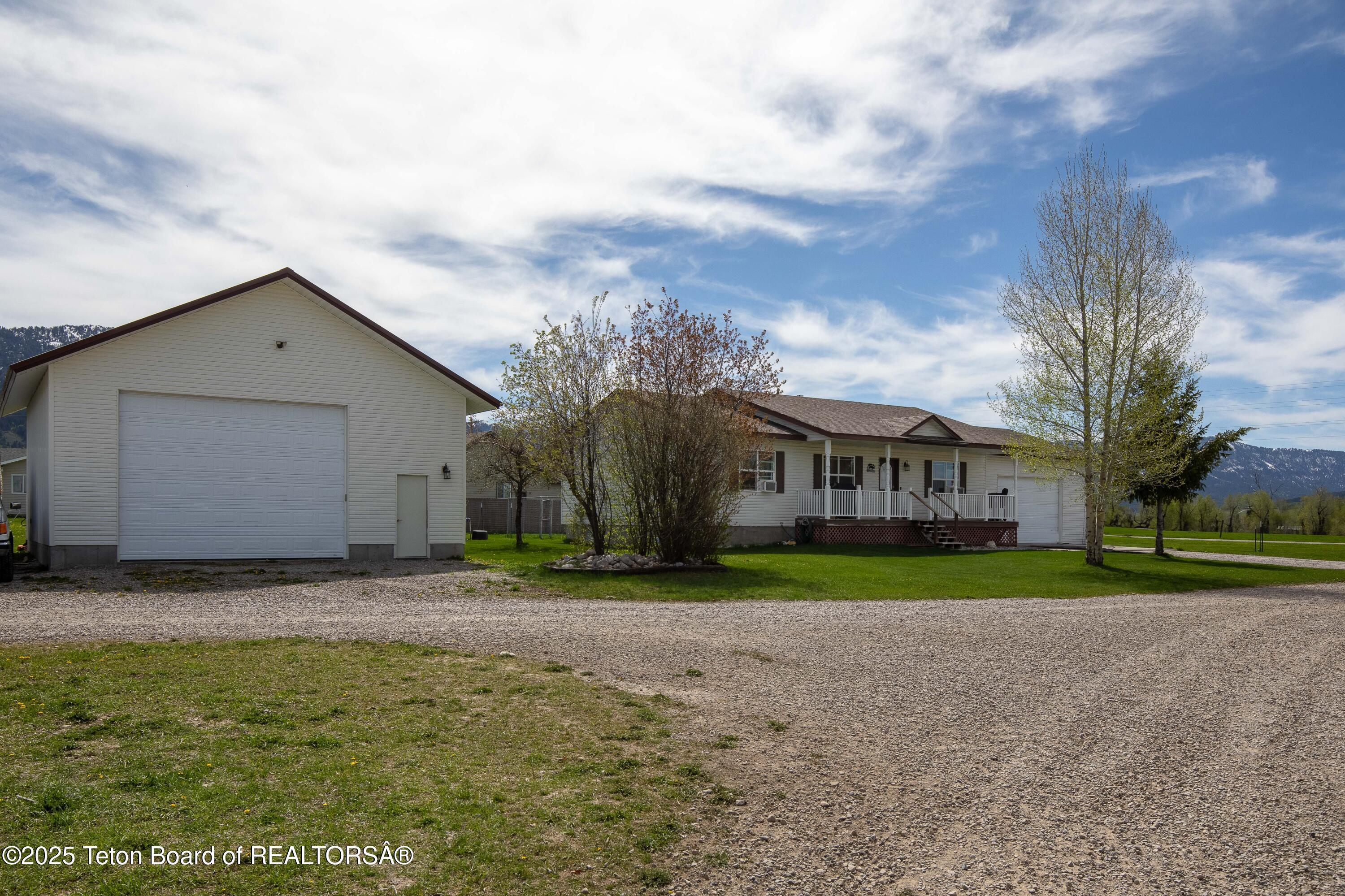 Property Photo: 10 50 West St WY 83112