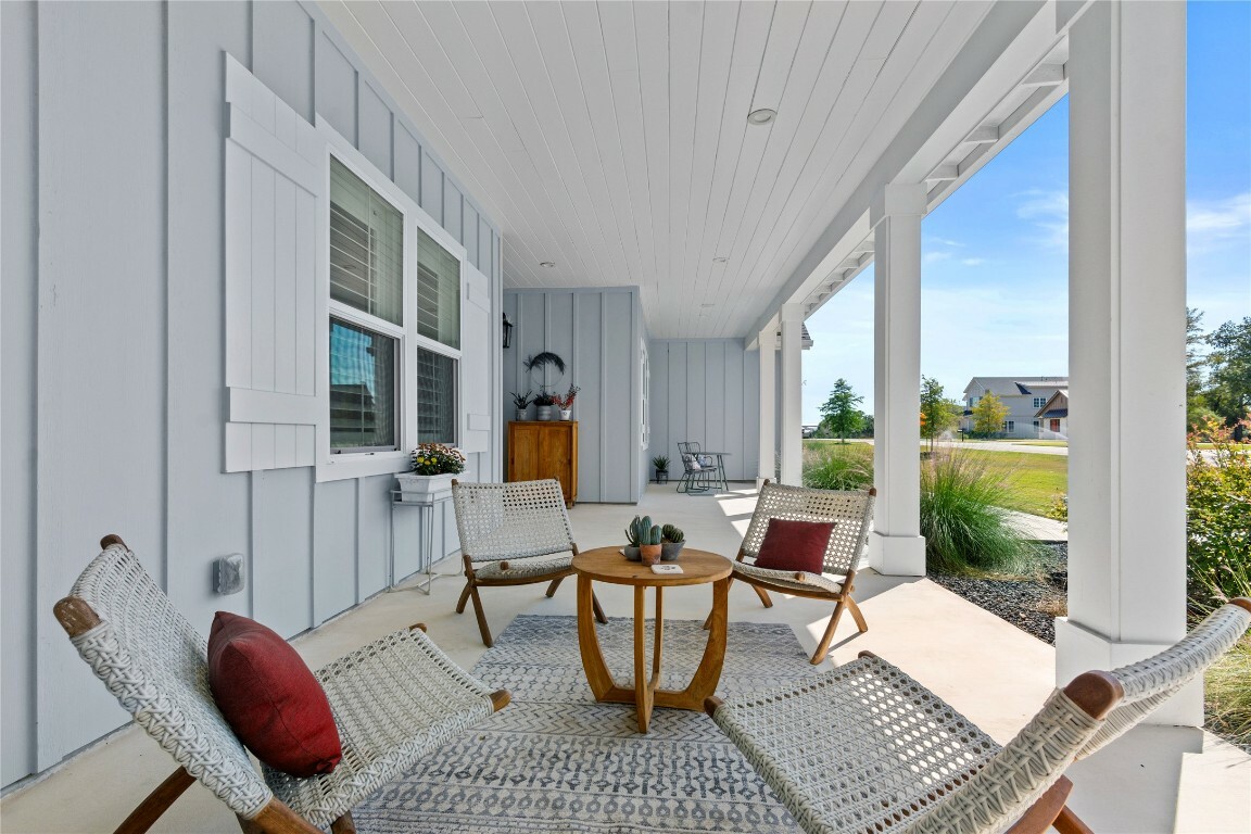 Property Photo: 440 Victorian Gable Drive TX 78619