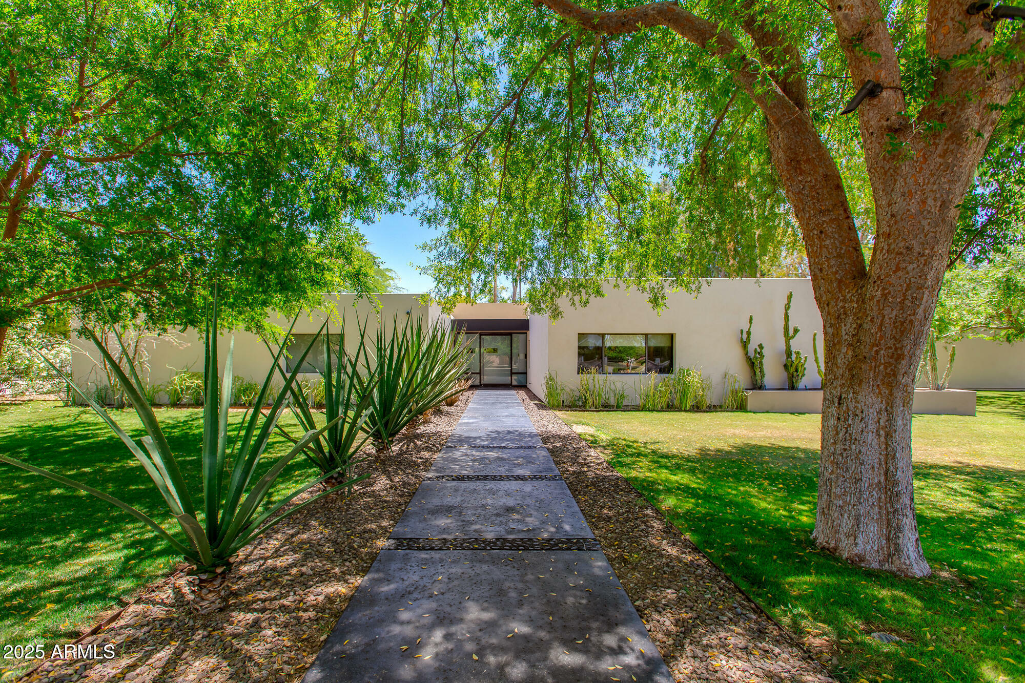 3601 N 55th Place  Phoenix AZ 85018 photo