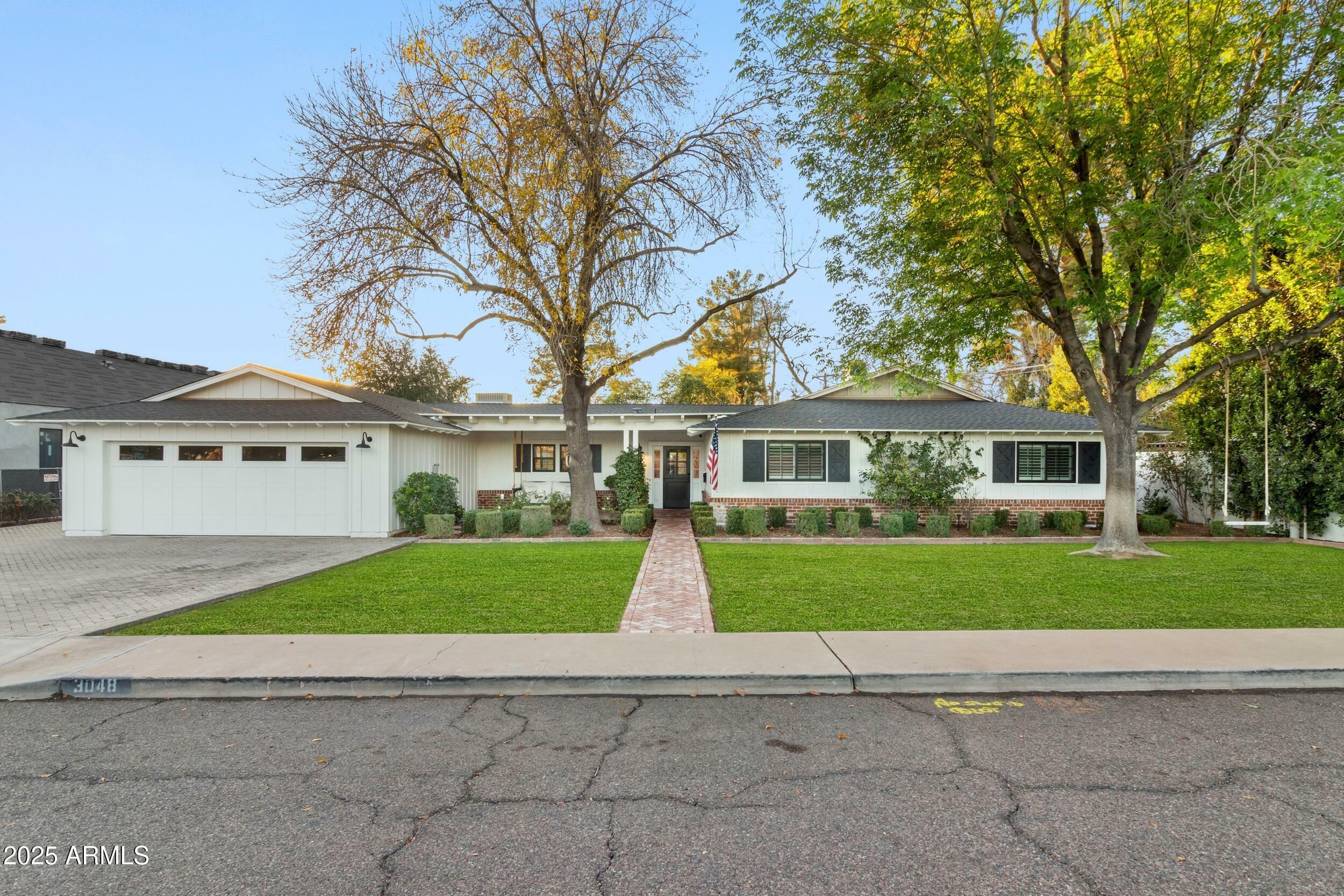 Property Photo: 3048 N 45th Street AZ 85018