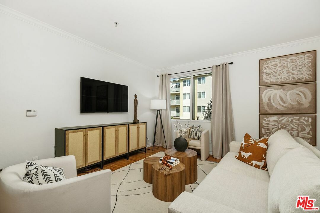 13200 Pacific Promenade Prome  Playa Vista CA 90094 photo